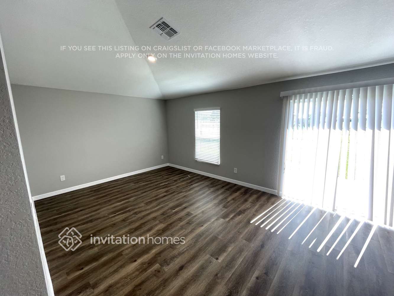 Building Photo - 16363 Alcira Cir