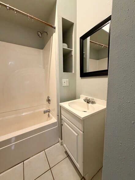 Bathroom - 2736 59th St