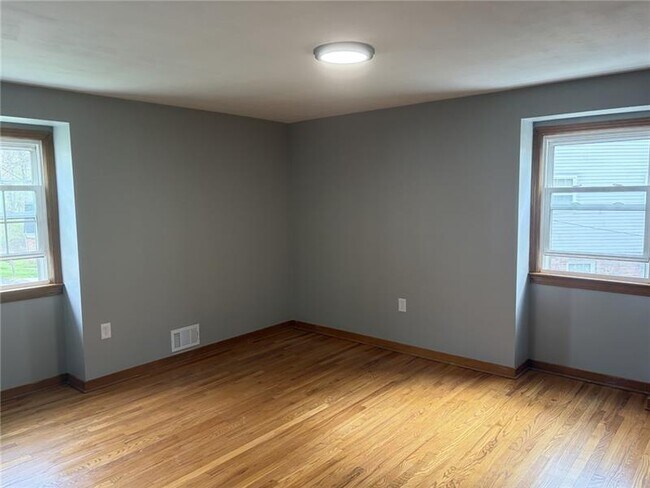 Building Photo - 9280 N Florence Rd