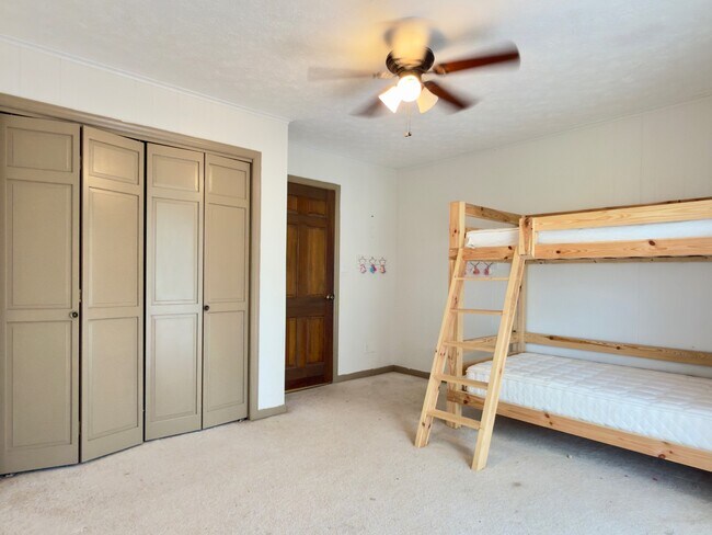 Building Photo - 295 Dogwood