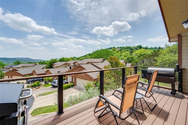 Building Photo - 6621 Mesa Hollow Dr