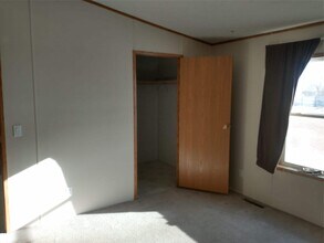 Building Photo - 5420 S View Rd