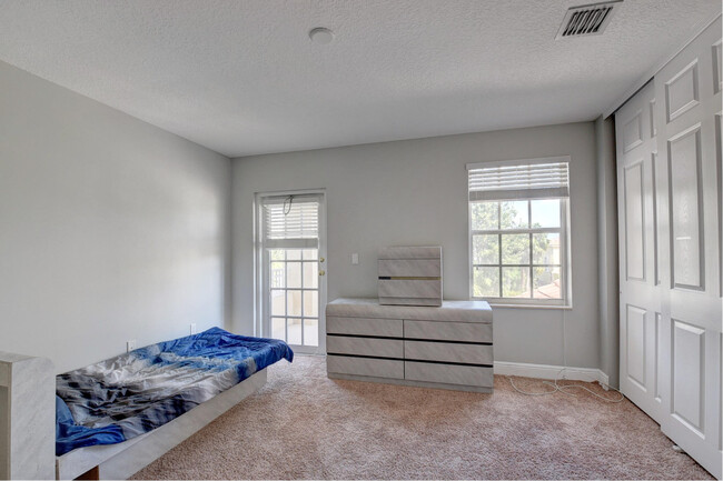 Building Photo - 9864 Woolworth Ct