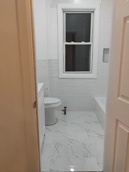 Building Photo - 56 Undisclose