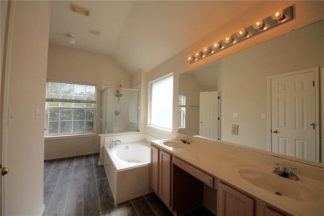 Building Photo - 15843 Garrison Cir