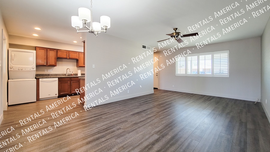 Building Photo - 11633 N Desert Hills Dr W