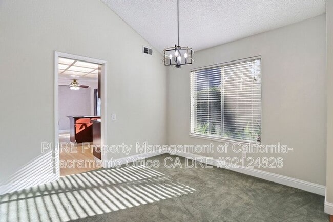 Building Photo - 4 Coyle Creek Cir