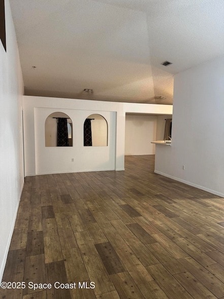 Building Photo - 1179 White Oak Cir