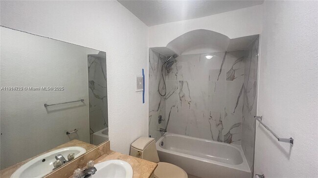 Building Photo - 17255 SW 95th Ave