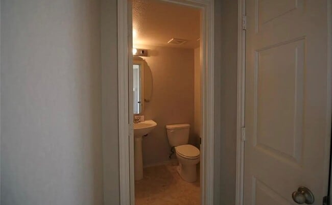 Building Photo - 4028 Thoroughbred Trail