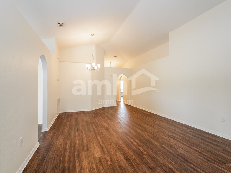 Building Photo - 3120 Bellericay Ln