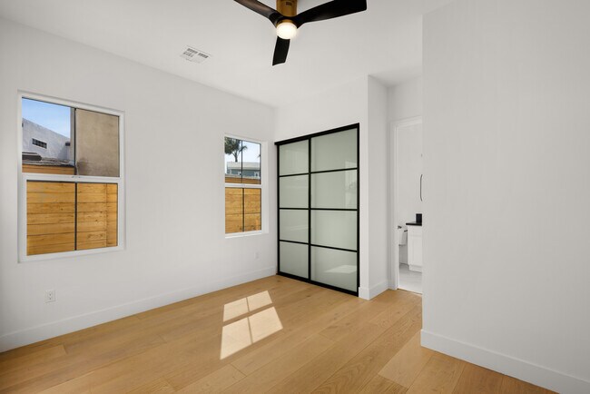 Building Photo - 623 Colima St