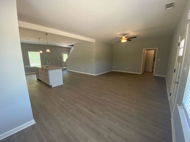 Building Photo - 4 bed, 2.5 bath home built in 2022 in Atoka