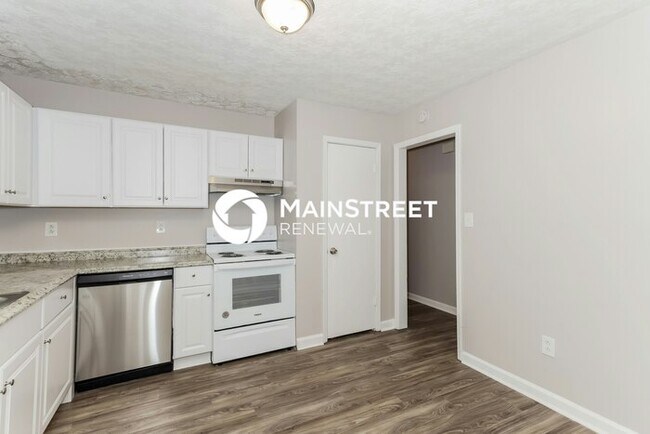 Building Photo - 6 Bedroom Pet-Friendly Home in South Fulton, GA with Main Street Renewal