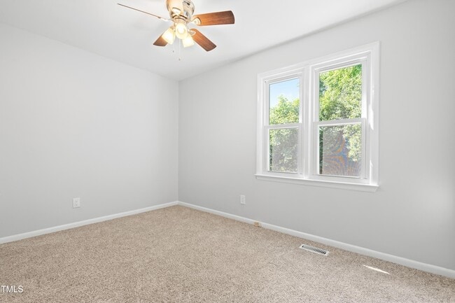 Building Photo - 1212 Pender St