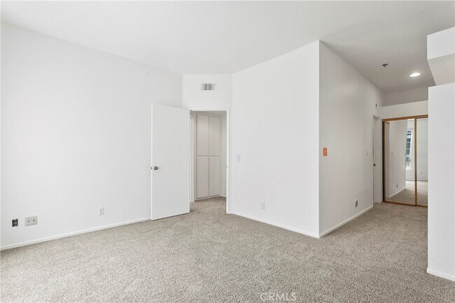 Building Photo - 10371 Garden Grove Blvd