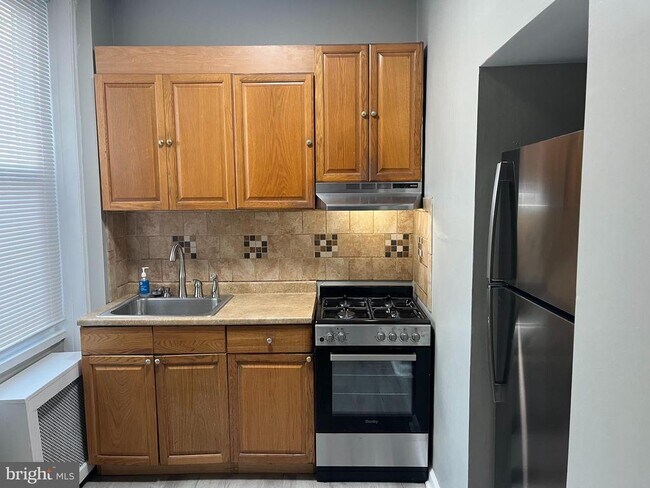 Building Photo - 2666 Bridge St