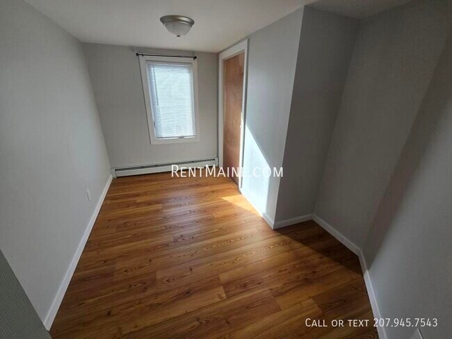 Building Photo - 199 N Main St