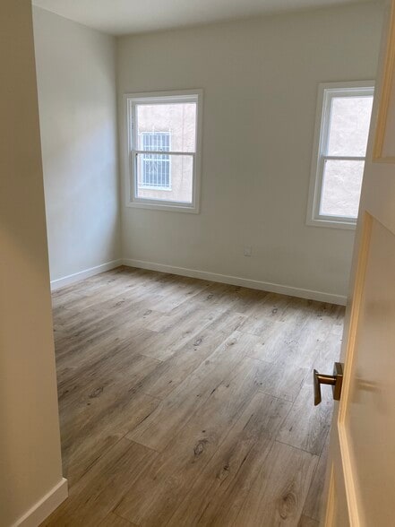 Building Photo - 205 S Arnaz Dr