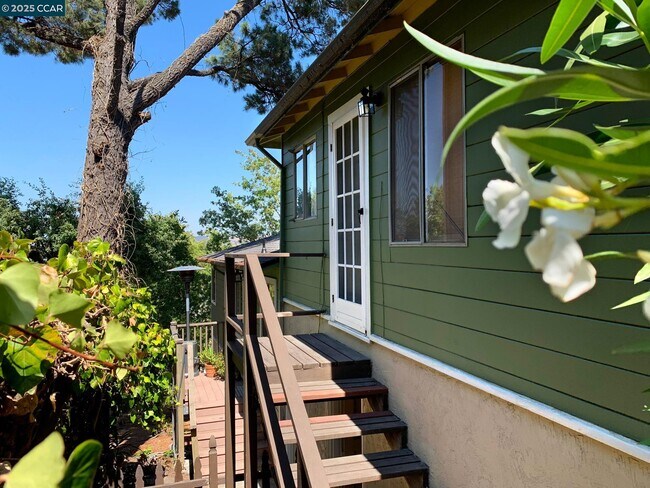 Building Photo - 1672 Terrace Road,Walnut Crk