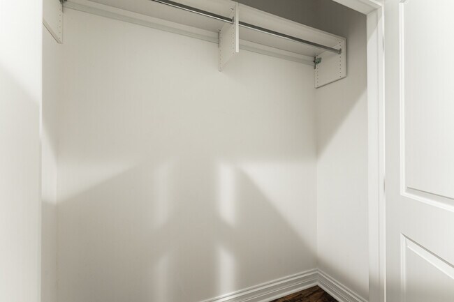 Building Photo - 4017 N Monticello Ave