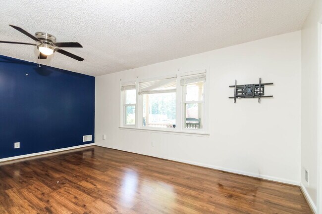 Building Photo - Charming 3-Bed, 2-Bath Home in Columbia’s Serene Highgate Neighborhood!
