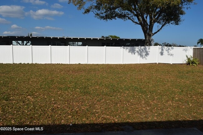 Building Photo - 1657 Norwood St NE