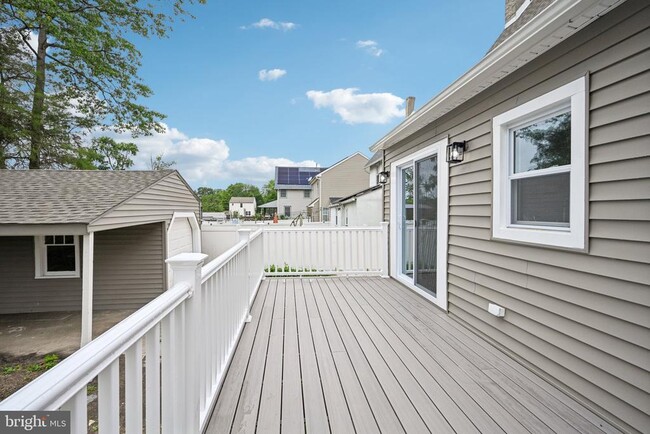 Building Photo - 3547 Finlaw Ave