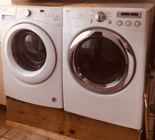 Building Photo - 3302 W Warner Ave