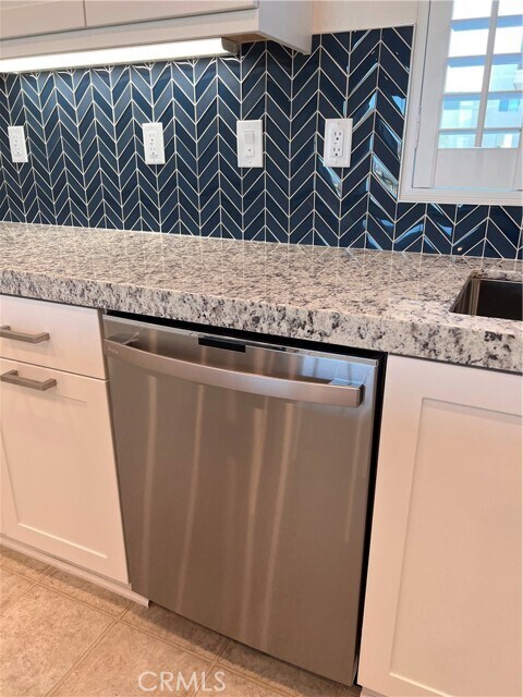 Building Photo - 26909 Pathfinder Ln