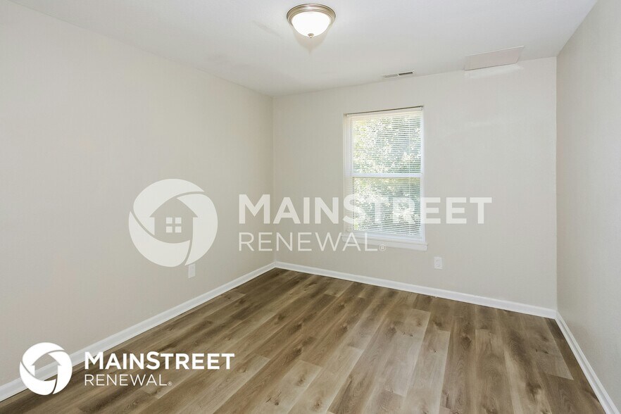 Building Photo - 11210 N Ditman Ave