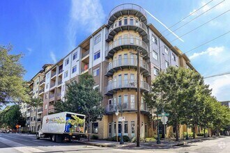 Building Photo - Galileo #208