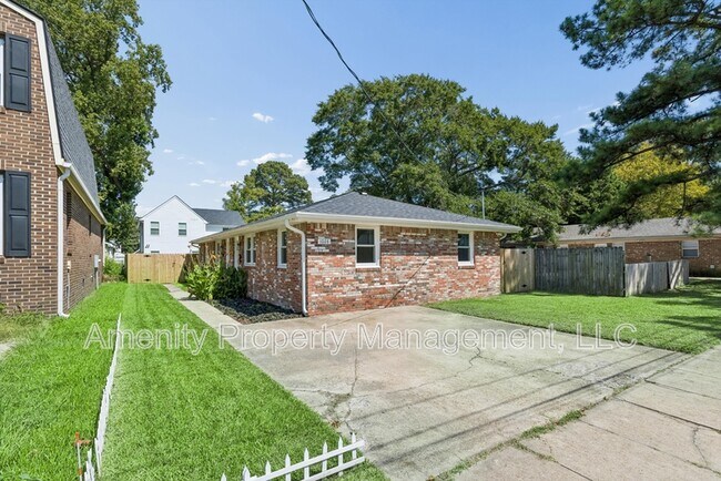 Building Photo - 1028 Modoc Ave