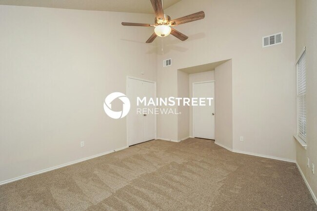 Building Photo - 3 Bedroom Pet-Friendly Home in SAN ANTONIO...