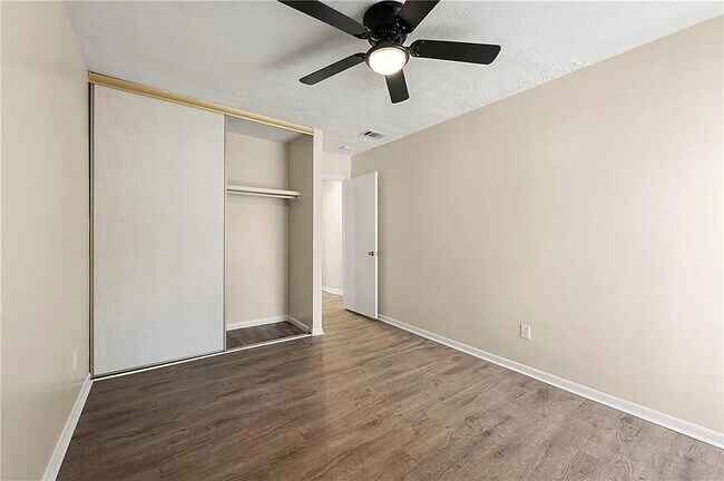 Building Photo - 3184 Nectarine Cir