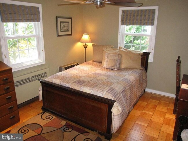 Building Photo - 4374 N Pershing Dr