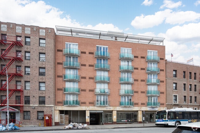 Building Photo - Parsons Windsor Condominium