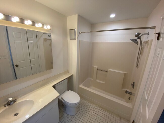 Building Photo - WOW!! BRIGHT AND SPACIOUS WATERTOWN UNIT W CENTRAL AIR, WASHER/DRYER