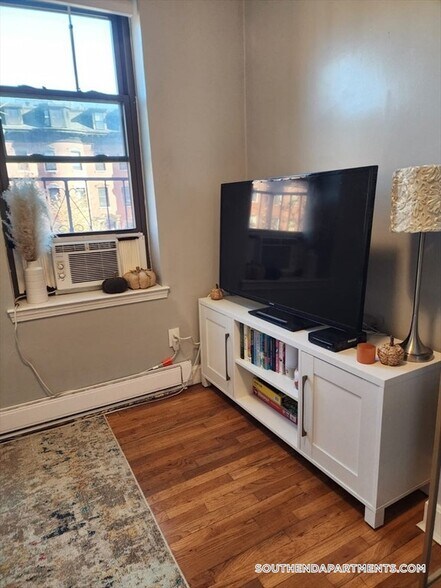 Building Photo - 469 Massachusetts Ave