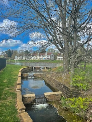 Building Photo - 1318 Lane on the Lake