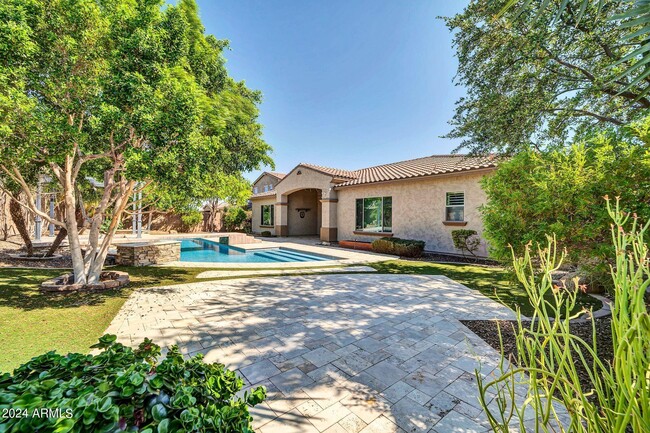 Building Photo - 9378 W Via Montoya Dr