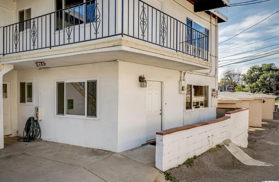 Building Photo - 223 Justin Ave