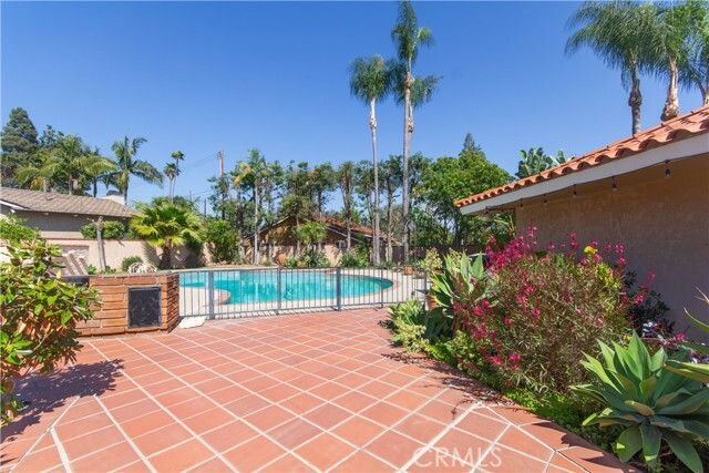 Building Photo - 1100 Wardman Dr