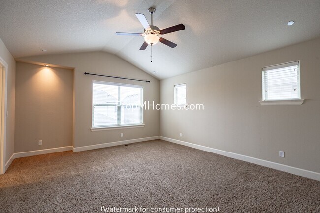 Building Photo - Beautiful Open Concept Four Bedroom Plus Office/Den in Villebois!