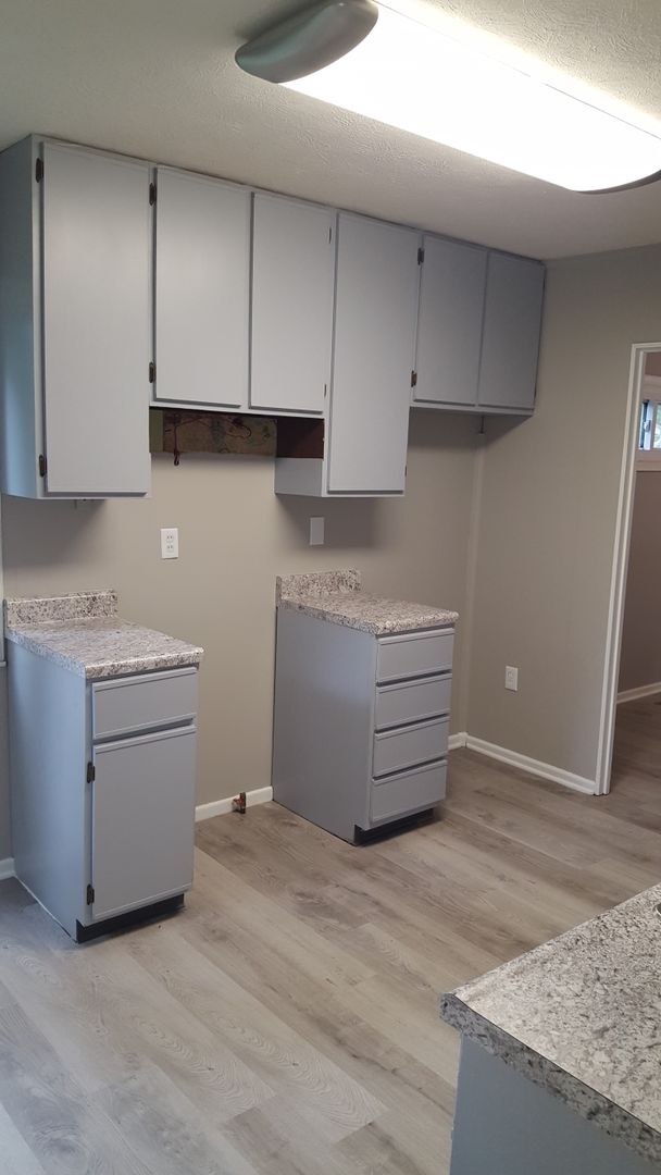 Building Photo - Charming 3 Bedroom Single-Family Home with Private Yard