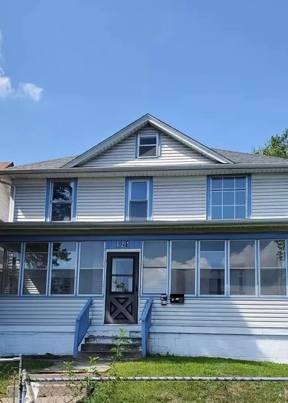 Primary Photo - 621 Morgan Ave N