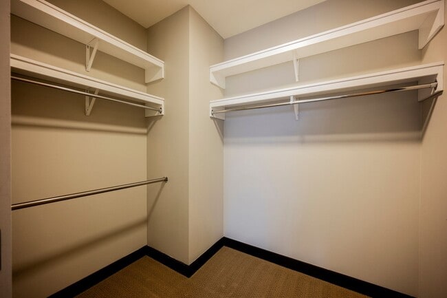 Building Photo - Waldorf Astoria Las Vegas- 1 bed .5 bath on the 39th floor!