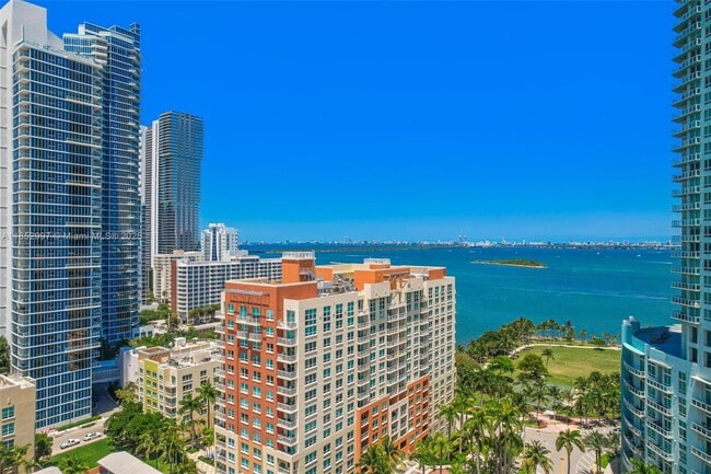 Building Photo - 2000 N Bayshore Dr