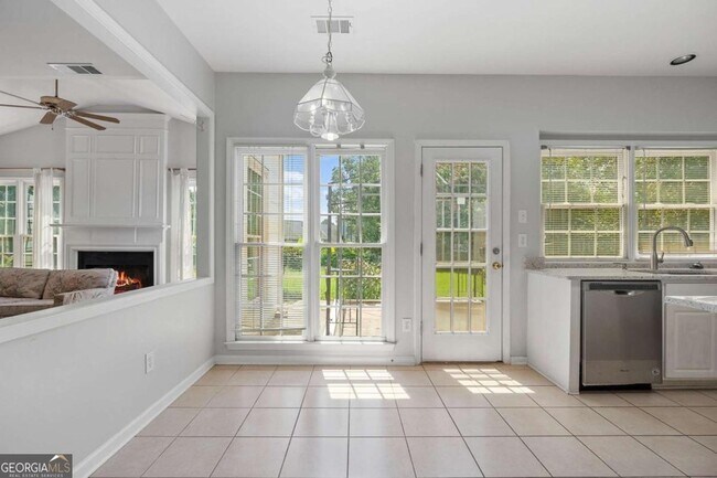 Building Photo - 7810 Brookwood Way