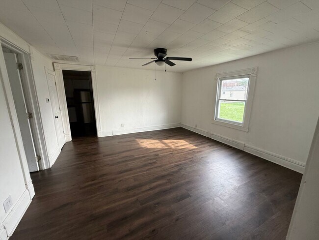 Building Photo - House for Rent